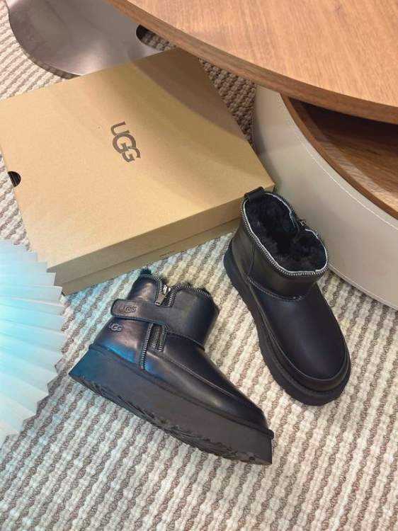 Picture of UGG Shoes _SKUUGGsz35-40LL090819713
